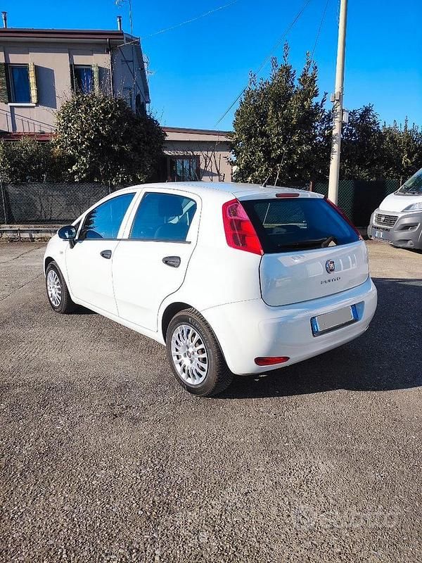 Usata Fiat Punto 95 CV (69 kW) 2017 Bianco Utilitaria