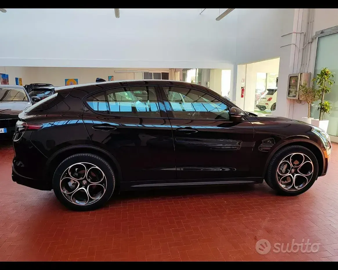 Usata Alfa Romeo Stelvio Ti 160 CV (117 kW) 2023 Nero SUV