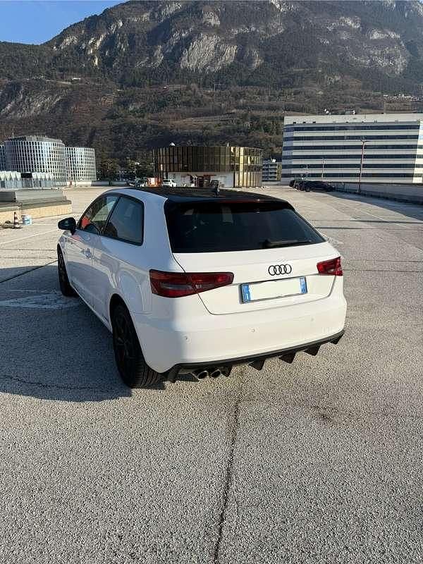 Usata Audi A3 Attraction 110 CV (80 kW) 2015 Bianco Berlina