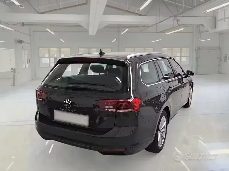 Usata VW Passat Business 150 CV (110 kW) 2021 Grigio Station wagon