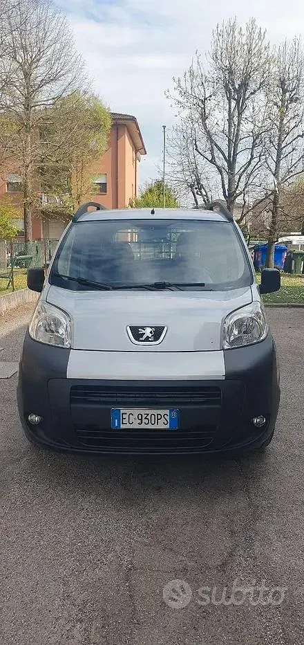 Usata Peugeot Bipper 68 CV (50 kW) 2010 Grigio Monovolume
