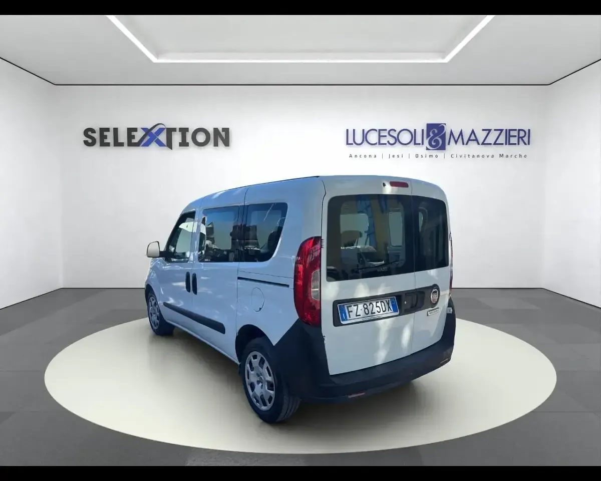 Usata Fiat Doblò Easy 95 CV (69 kW) 2019 Bianco Monovolume