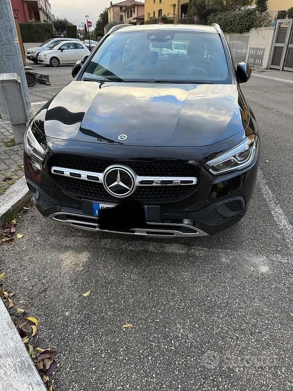 Usata Mercedes GLA200 163 CV (119 kW) 2022 Nero SUV