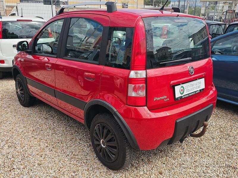 Occasion Fiat Panda 4x4 Climbing 69 ch (50 kW) 2011 Rouge Citadine