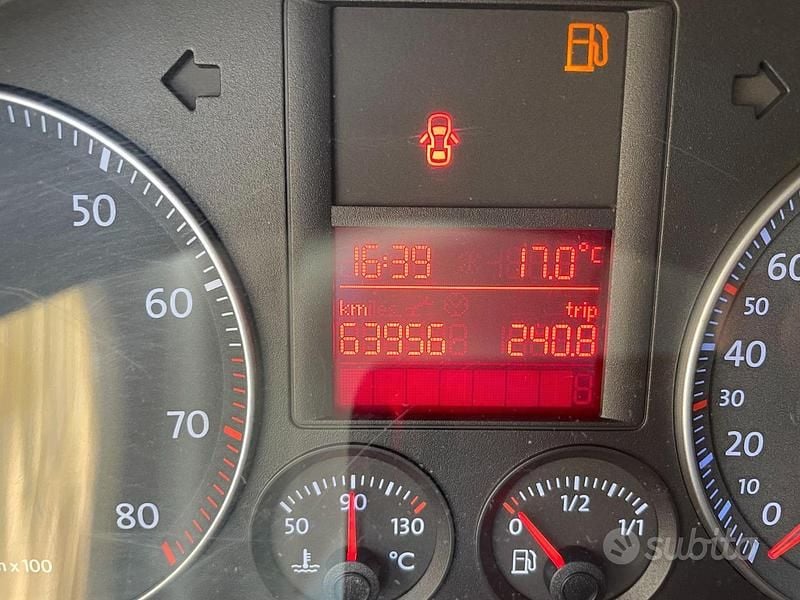 Usata VW Golf VI 102 CV (75 kW) 2008 Grigio Utilitaria