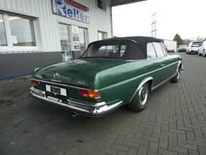 Usata Mercedes 280 SE 200 CV (147 kW) 1970 Verde Cabrio