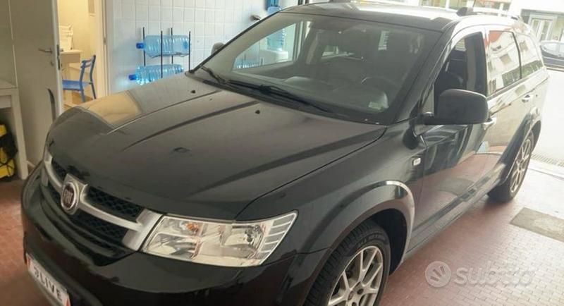 Usata Fiat Freemont Cross 170 CV (125 kW) 2015 Nero SUV