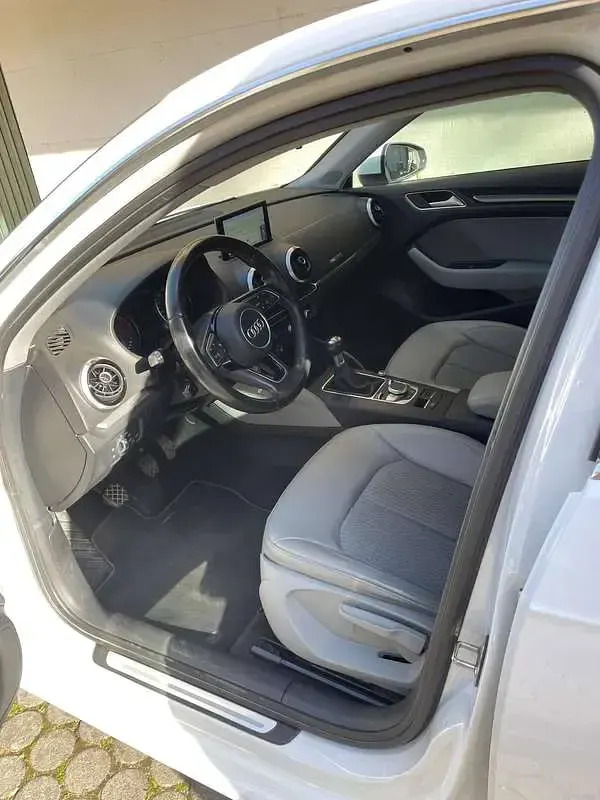 Usata Audi A3 Design 110 CV (80 kW) 2016 Bianco Berlina
