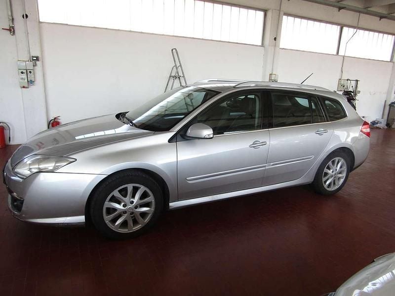 Usata Renault Laguna GrandTour Dynamique 107 CV (78 kW) 2008 Argento Station wagon