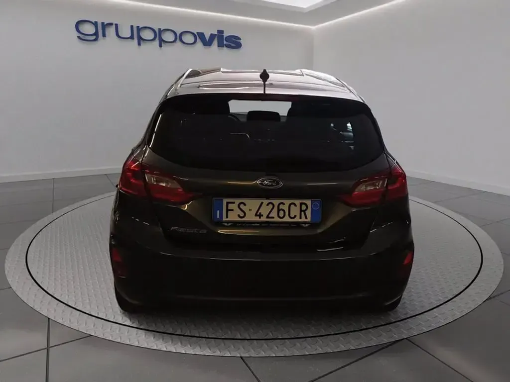 Usata Ford Fiesta 69 CV (50 kW) 2018 Magnetic grey Utilitaria