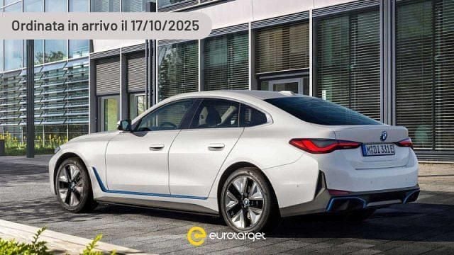 Usata BMW i4 M Sport 125 kW (170 CV) 2024 Argento Berlina