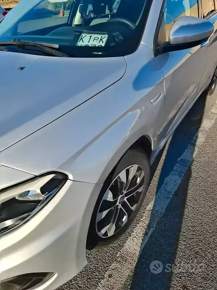 Usata Fiat Tipo 120 CV (88 kW) 2017 Grigio Berlina