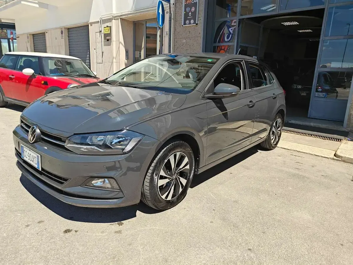 Usata VW Polo Comfortline 90 CV (66 kW) 2020 Verde Utilitaria