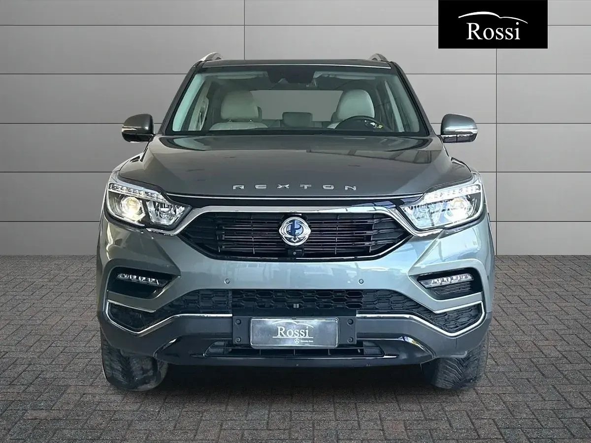 Usata SsangYong Rexton 181 CV (133 kW) 2018 Grigio medio metallizzato SUV