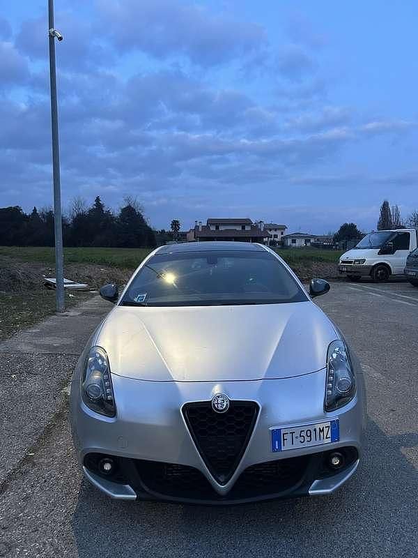Usata Alfa Romeo Giulietta Tech Edition 120 CV (88 kW) 2018 Berlina