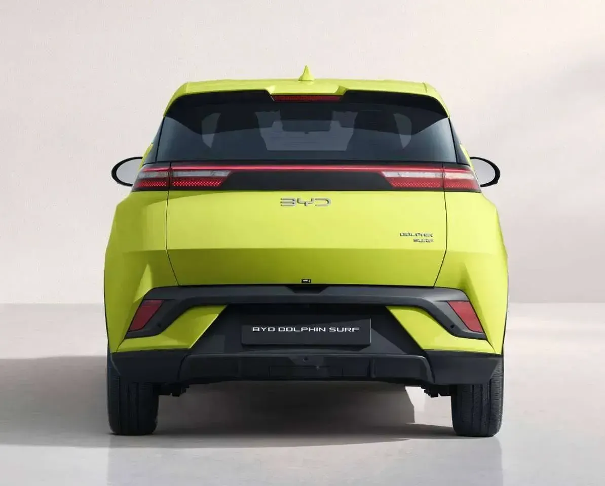 Nuova BYD Dolphin Surf Active 64 kW (88 CV) 2026 Lime green Utilitaria