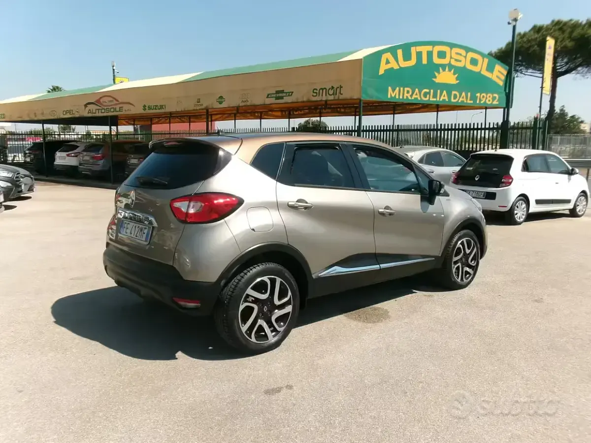 Occasion Renault Captur Iconic 110 PK (80 kW) 2016 Grijs SUV