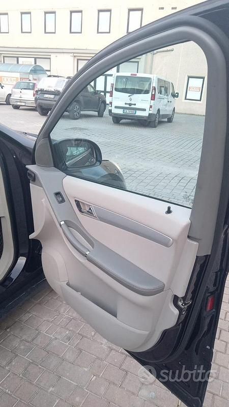 Usata Mercedes R350 2009 Blu Monovolume