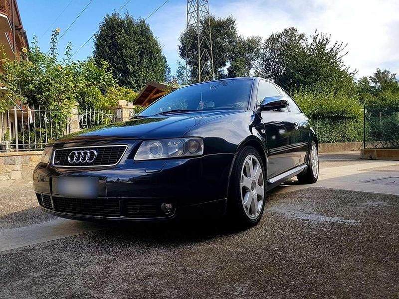 Usata Audi S3 225 CV (165 kW) 2002 Nero Utilitaria