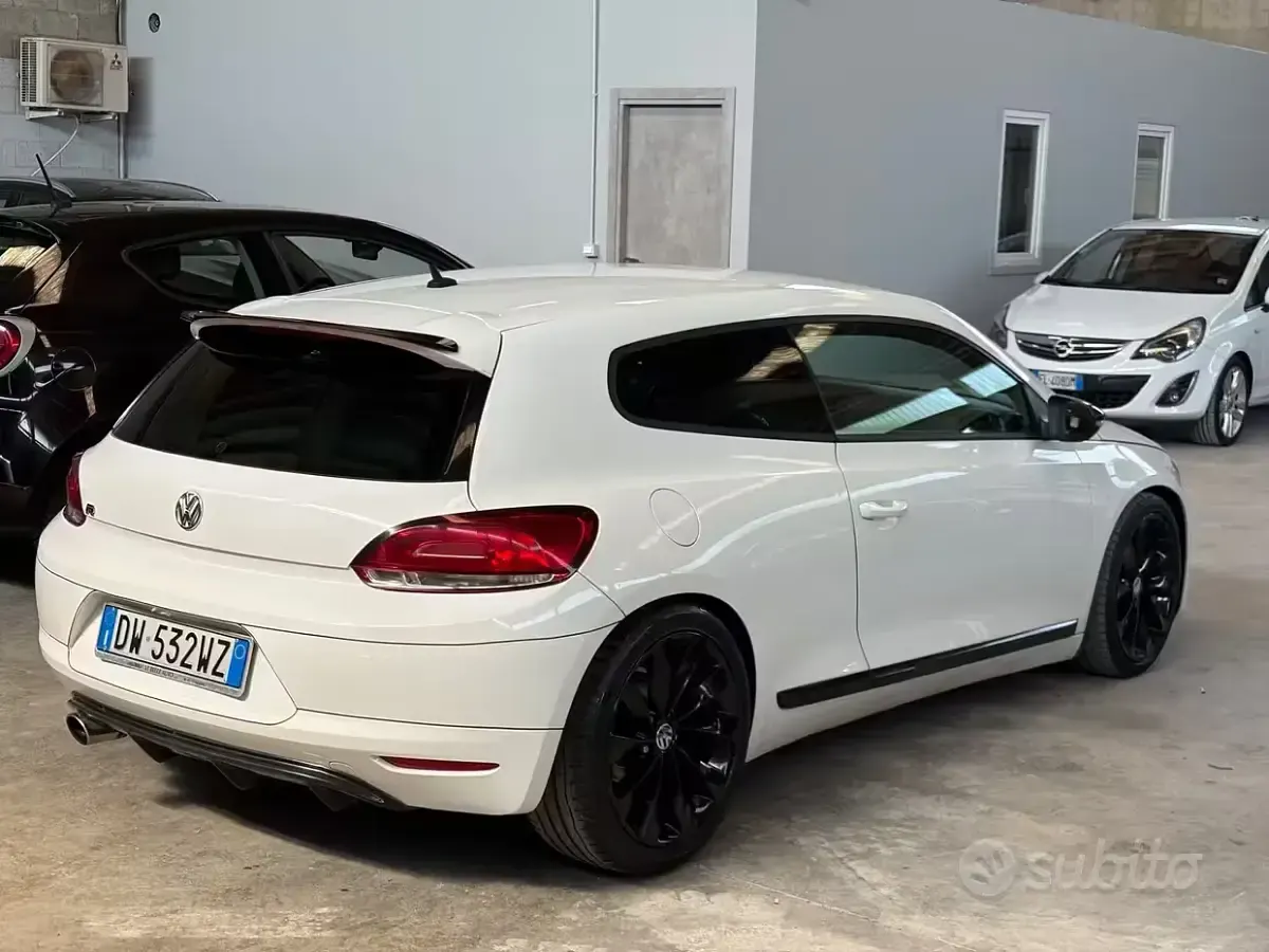 Usata VW Scirocco 160 CV (117 kW) 2009 Bianco Coupé