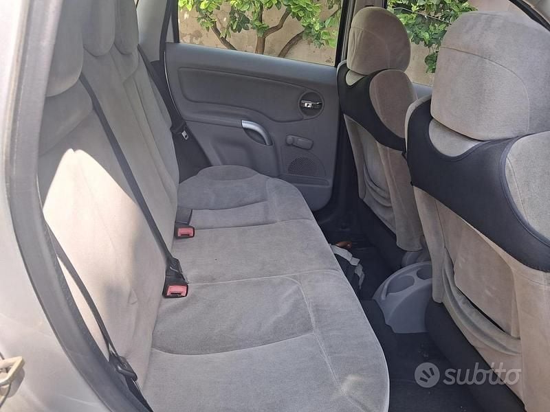 Usata Citroën C3 60 CV (44 kW) 2004 Grigio Utilitaria