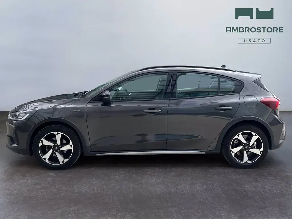 Usata Ford Focus Active 125 CV (91 kW) 2022 Magnetic grey SUV