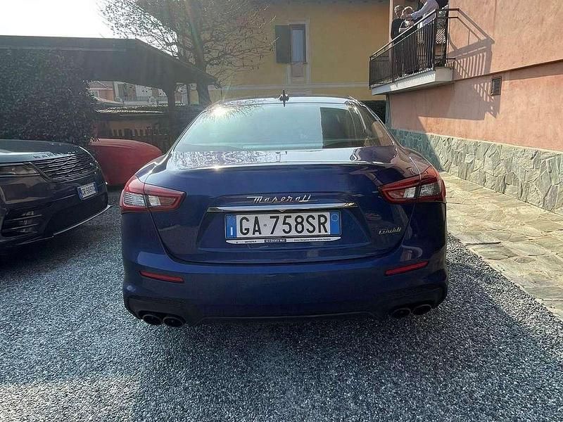 Usata Maserati Ghibli 250 CV (183 kW) 2020 Blu/azzurro Berlina