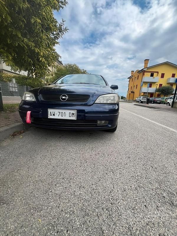 Usata Opel Astra 90 CV (66 kW) 1998 Blu Berlina