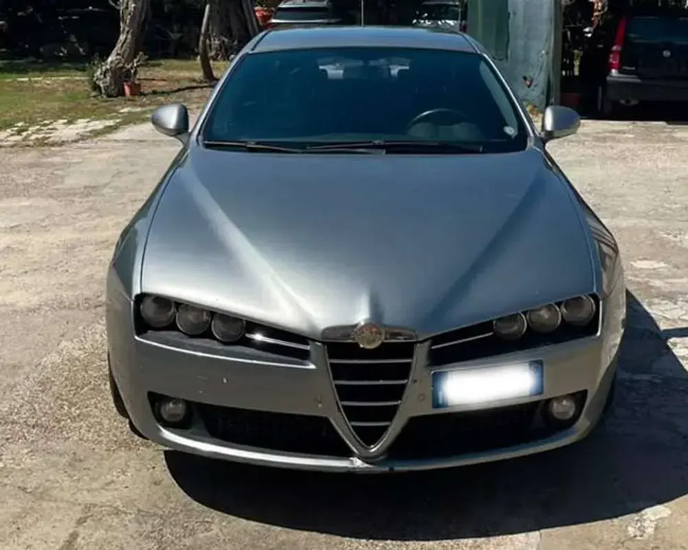 Usata Alfa Romeo 159 Progression 170 CV (125 kW) 2011 Grigio Berlina