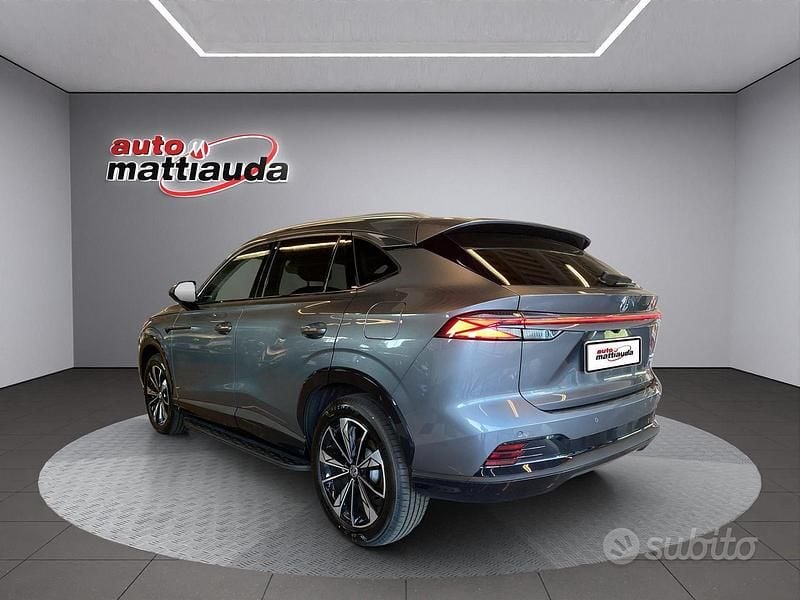 Nuova MG HS Luxury 143 CV (105 kW) 2025 Hamp grey SUV