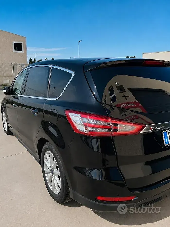 Usata Ford S-MAX S 179 CV (131 kW) 2016 Nero Monovolume