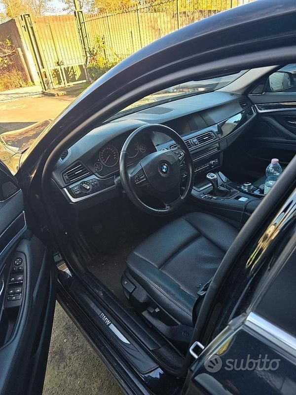 Usata BMW 520 184 CV (135 kW) 2015 Nero Berlina