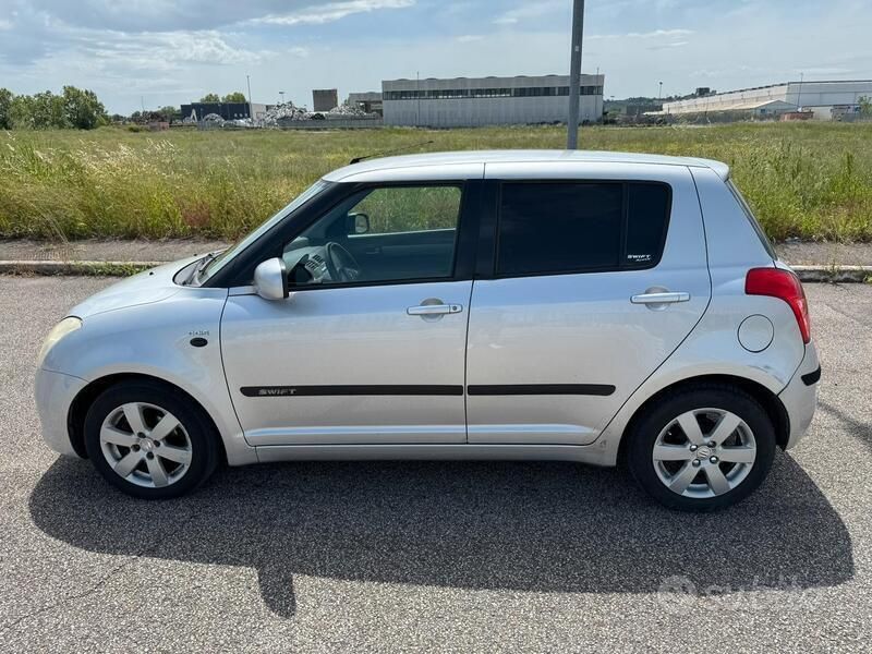 Usata Suzuki Swift 2008 Grigio Utilitaria