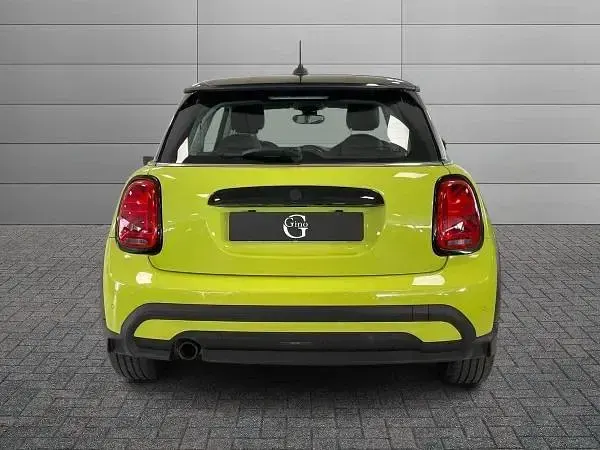 Usata Mini Cooper Classic 136 CV (100 kW) 2023 Giallo Utilitaria