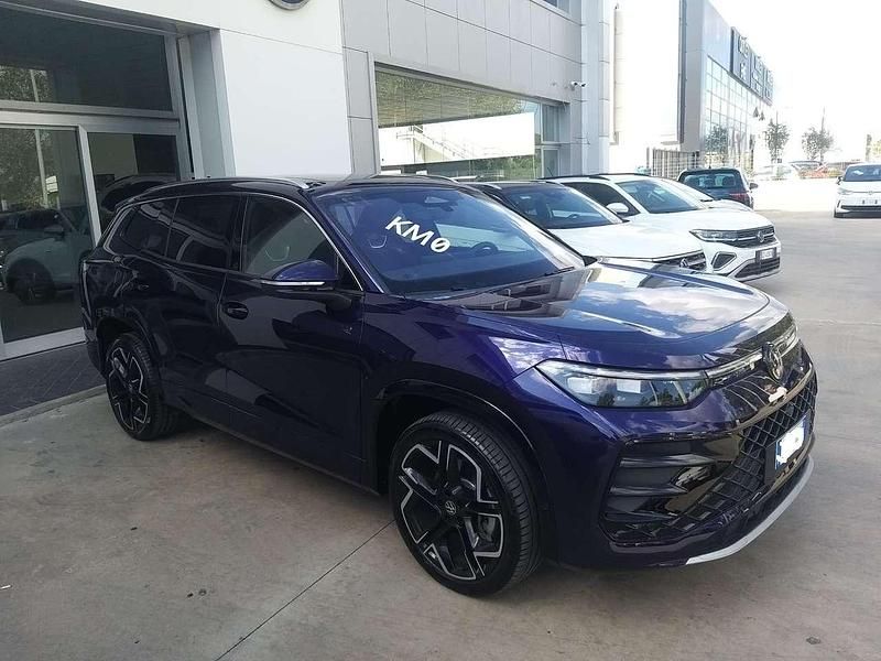 Ultraviolet Nuova 2025 VW Tayron R-line Plus SUV | 48.490 € (Ottimo prezzo) - Immagine 1/4