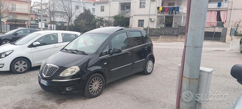 Usata Lancia Musa 101 CV (74 kW) 2011 Monovolume