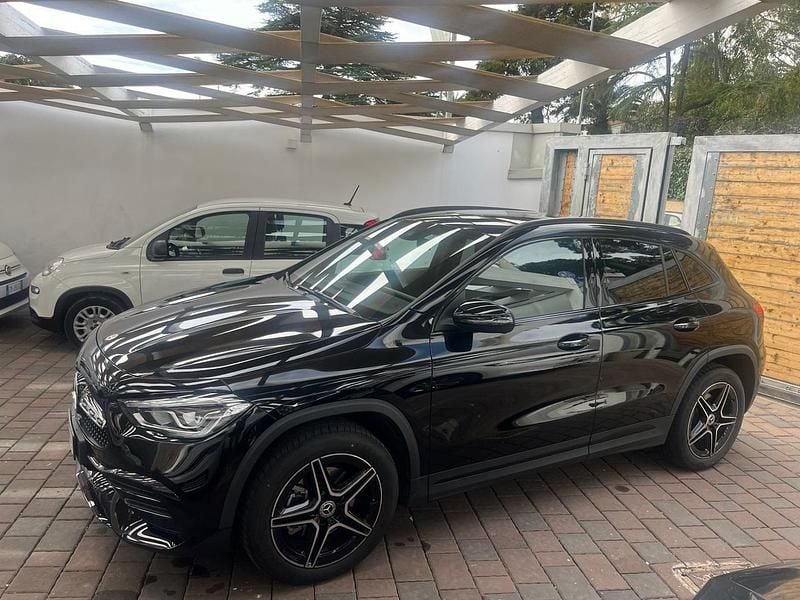 Usata Mercedes GLA250 AMG Line Premium 160 CV (117 kW) 2023 Nero SUV
