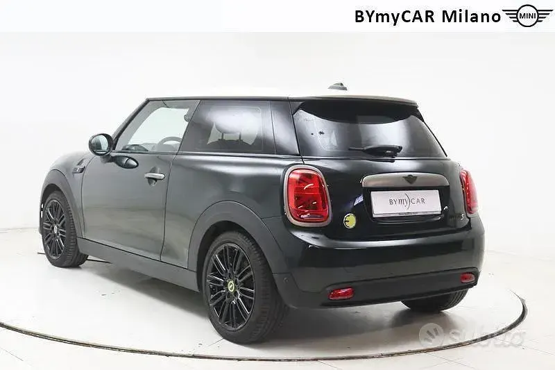 Usata Mini Cooper SE Classic 75 kW (102 CV) 2022 Utilitaria
