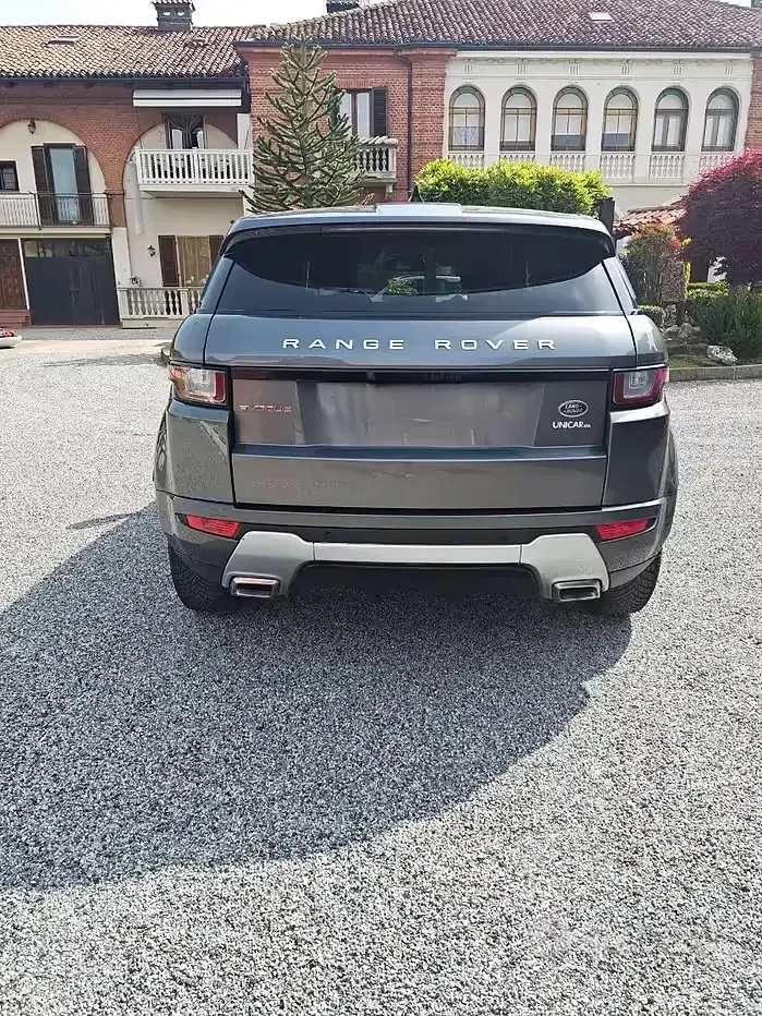 Usata Land Rover Range Rover evoque 2017 Grigio SUV