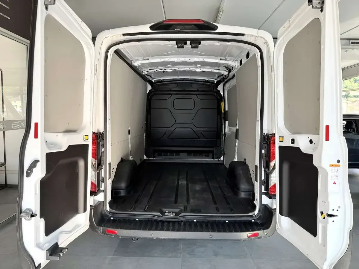 Usata Ford Transit 131 CV (96 kW) 2025 Other Furgone
