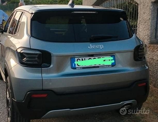 Usata Jeep Avenger Summit 100 CV (73 kW) 2023 Grigio SUV