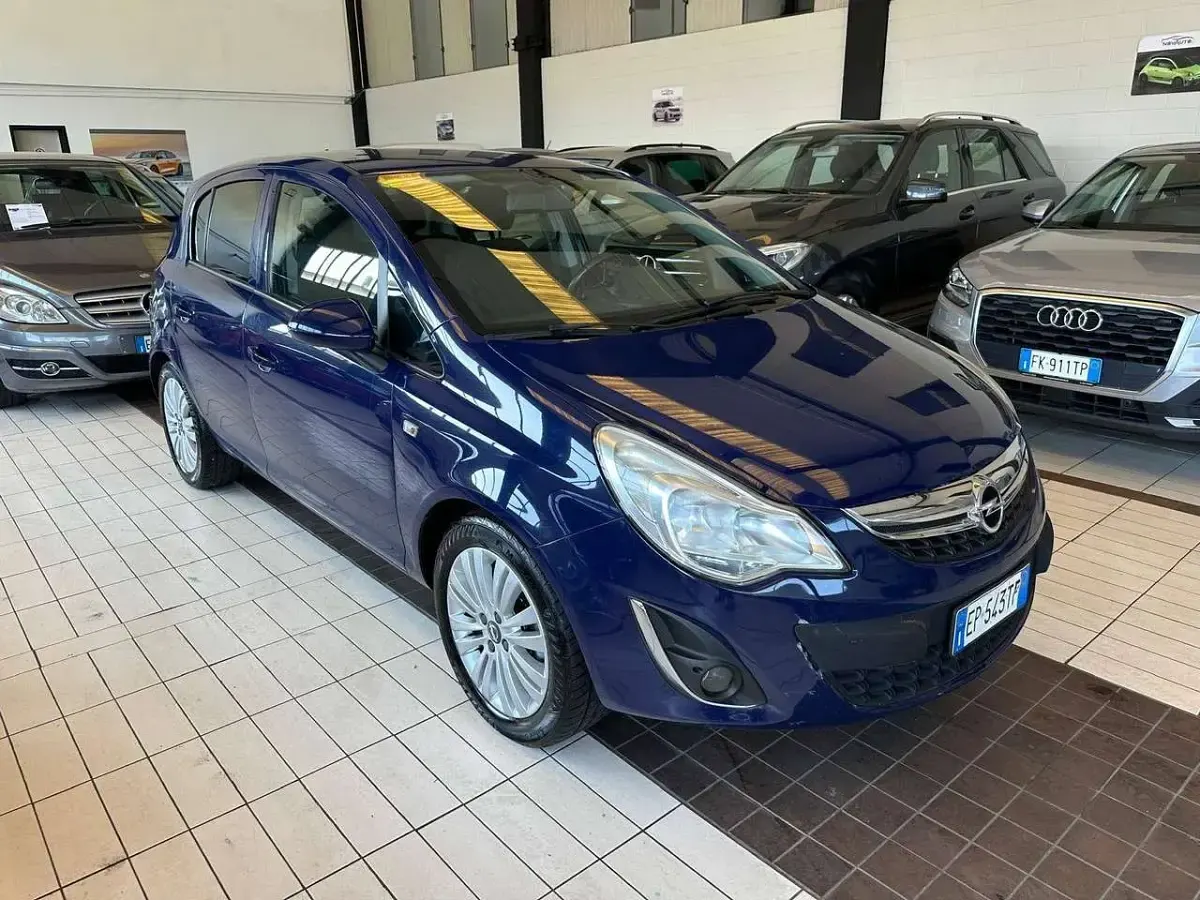 Usata Opel Corsa Sport 86 CV (63 kW) 2013 Blu/azzurro Utilitaria