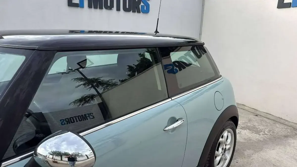 Usata Mini ONE 75 CV (55 kW) 2011 Blu/azzurro Utilitaria