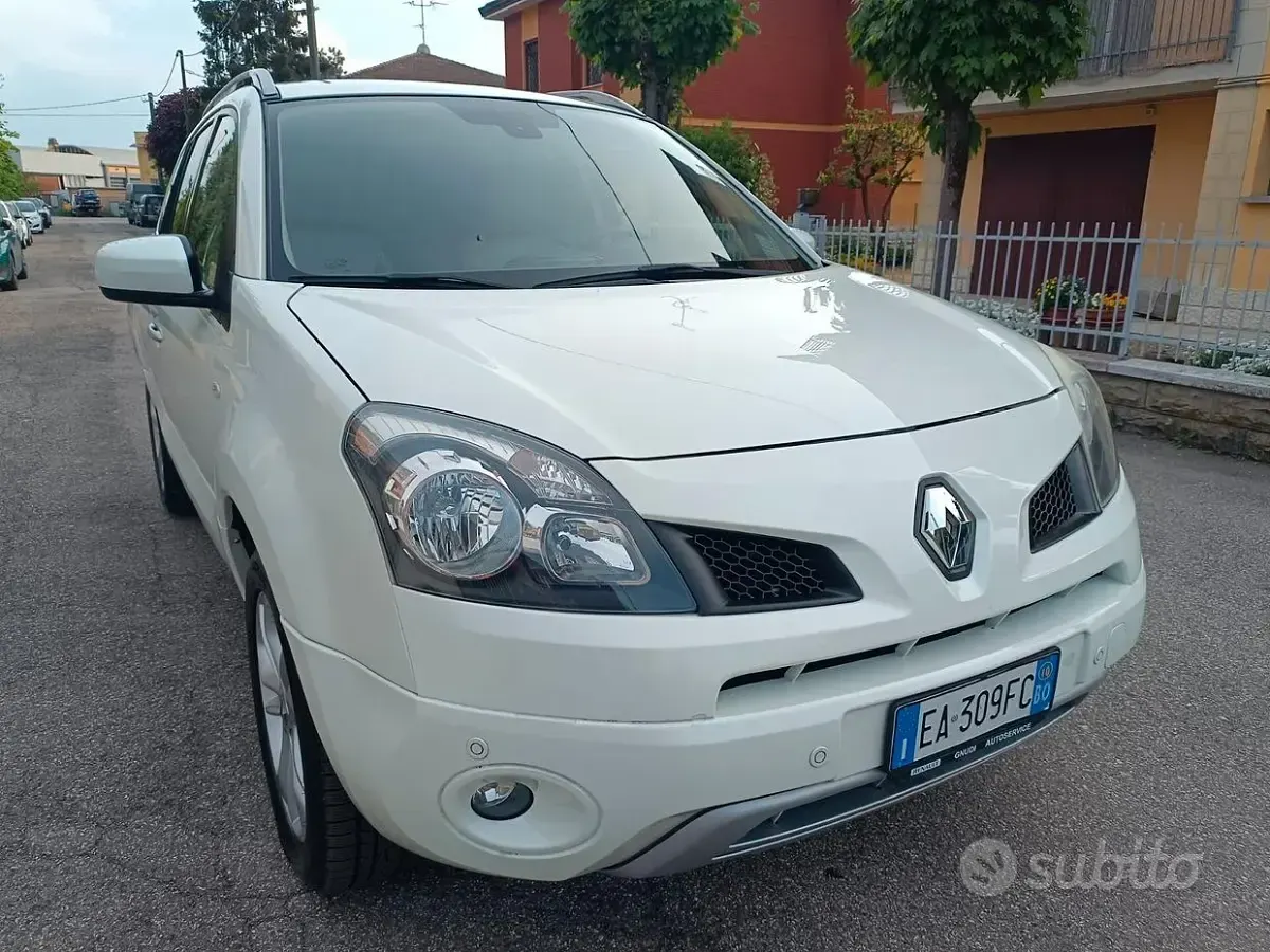 Usata Renault Koleos 150 CV (110 kW) 2010 Bianco SUV