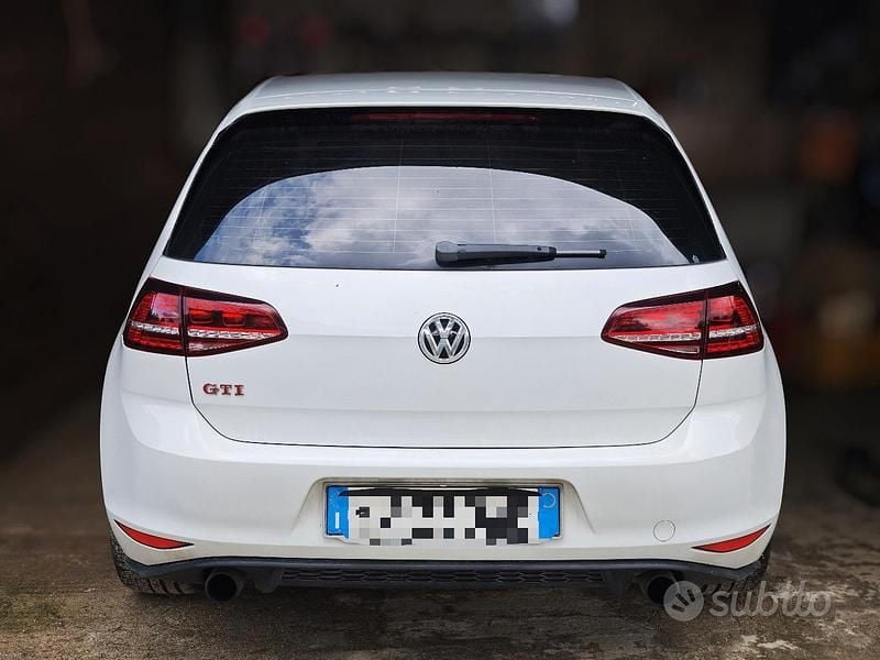 Używany VW Golf VII GTI 230 KM (169 kW) 2014 Biały Sedan/Limuzyna