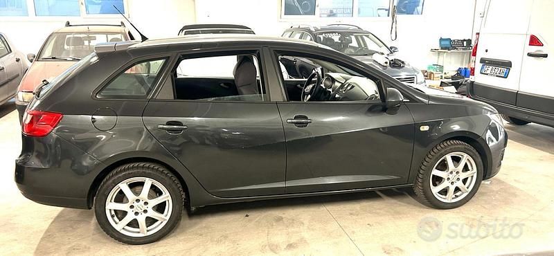 Usata Seat Ibiza ST Style 75 CV (55 kW) 2011 Grigio Station wagon