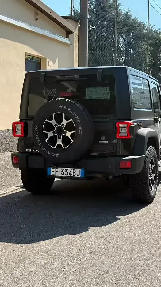Usata Jeep Wrangler Sport 200 CV (147 kW) 2011 Nero SUV