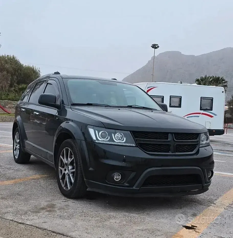 Usata Fiat Freemont Lounge 140 CV (102 kW) 2014 Nero SUV