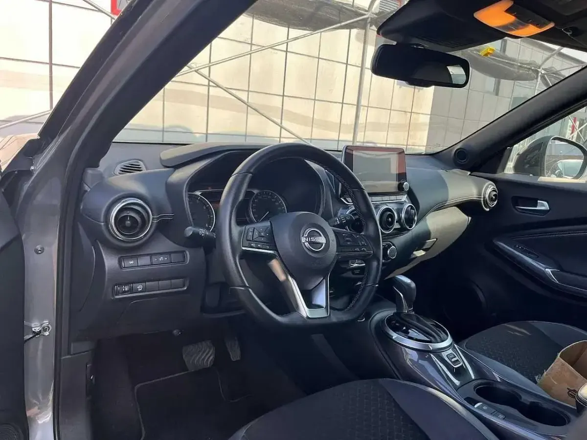 Usata Nissan Juke N-Connecta 114 CV (83 kW) 2023 Grigio SUV