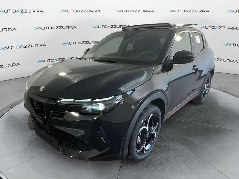 Nero Nuova 2025 Alfa Romeo Junior Edizione Speciale SUV | 30.990 € (Cara) - Immagine 1/4